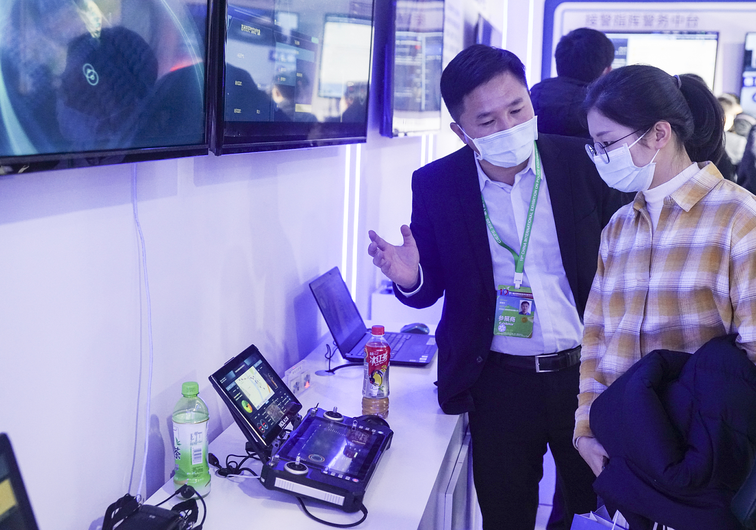 11月23-28日 北京國(guó)際會(huì)議中心 國(guó)家領(lǐng)導(dǎo)人參觀光之翼產(chǎn)品4.png